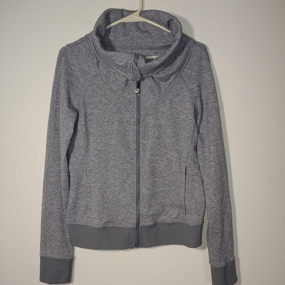 Lululemon Full Zip Long Sleeve Turtle/Cowl  Neck Track Jacket Size 8 Grey